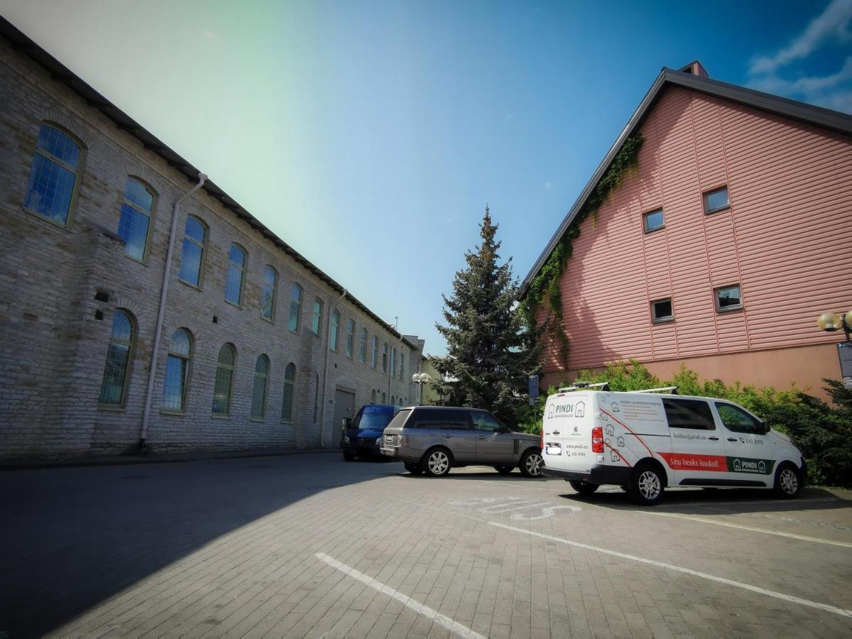 City Beach Apartment Talin Exterior foto