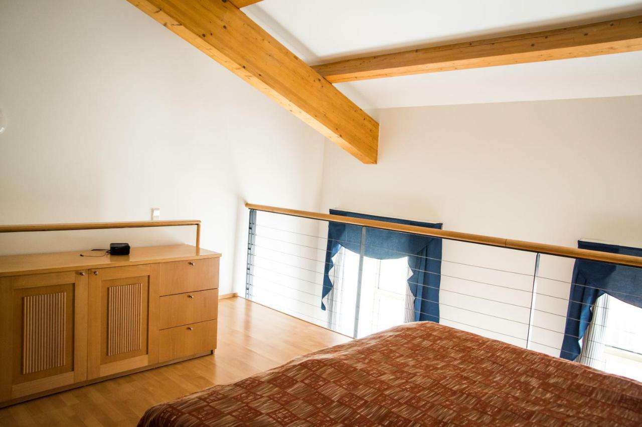 City Beach Apartment Talin Exterior foto